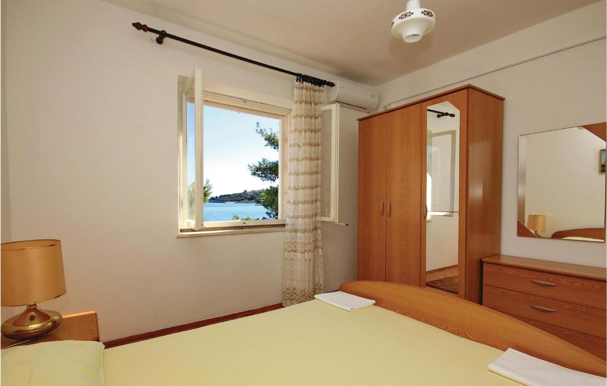 Amazing Apartment In Lumbarda With Kitchen エクステリア 写真